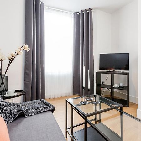 2 Bedrooms Serviced Apartment Excel Exhibition Centre, O2 Arena, Stratford Olympic City, Forest Gate, Central ลอนดอน ภายนอก รูปภาพ
