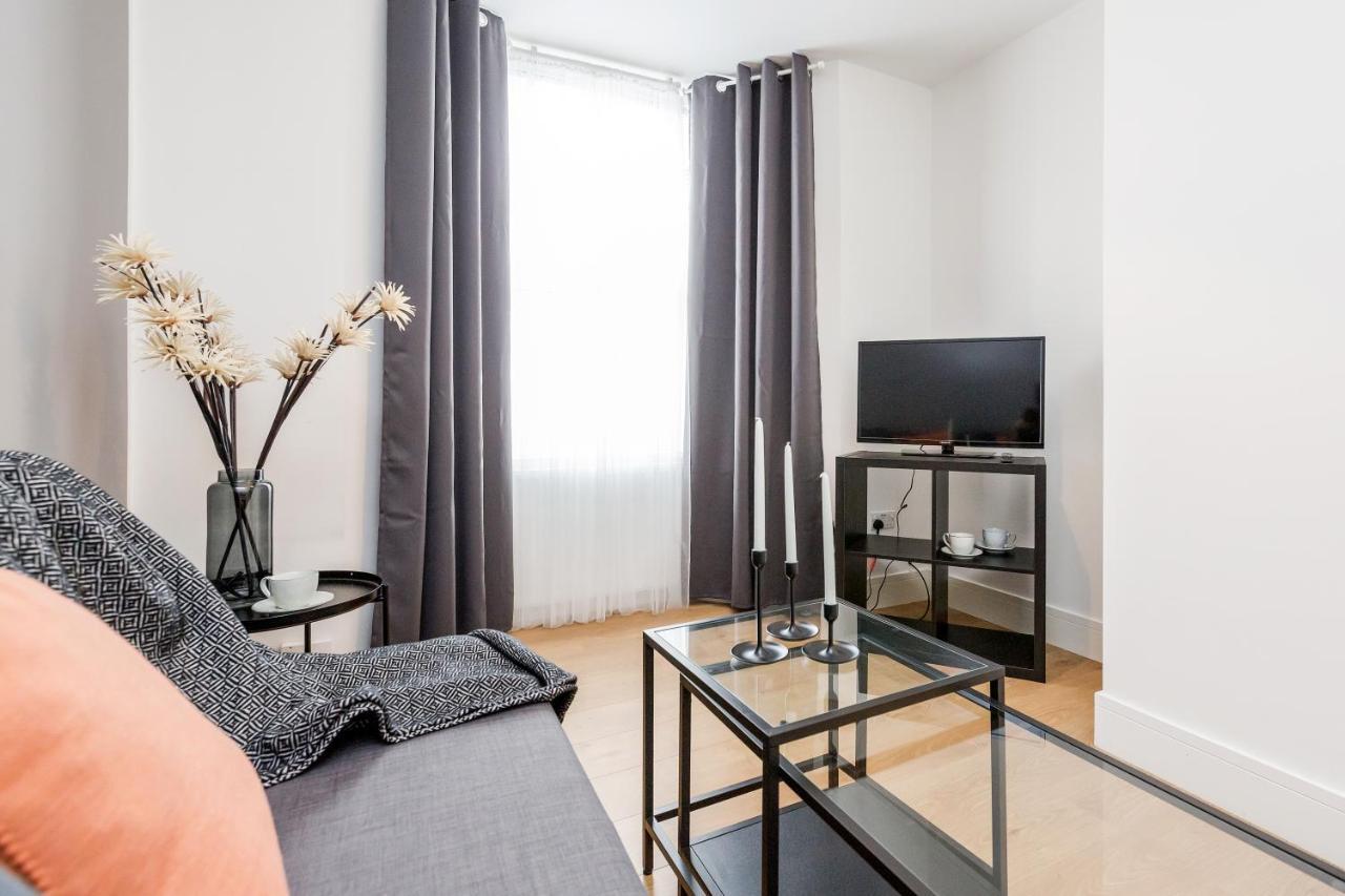 2 Bedrooms Serviced Apartment Excel Exhibition Centre, O2 Arena, Stratford Olympic City, Forest Gate, Central ลอนดอน ภายนอก รูปภาพ