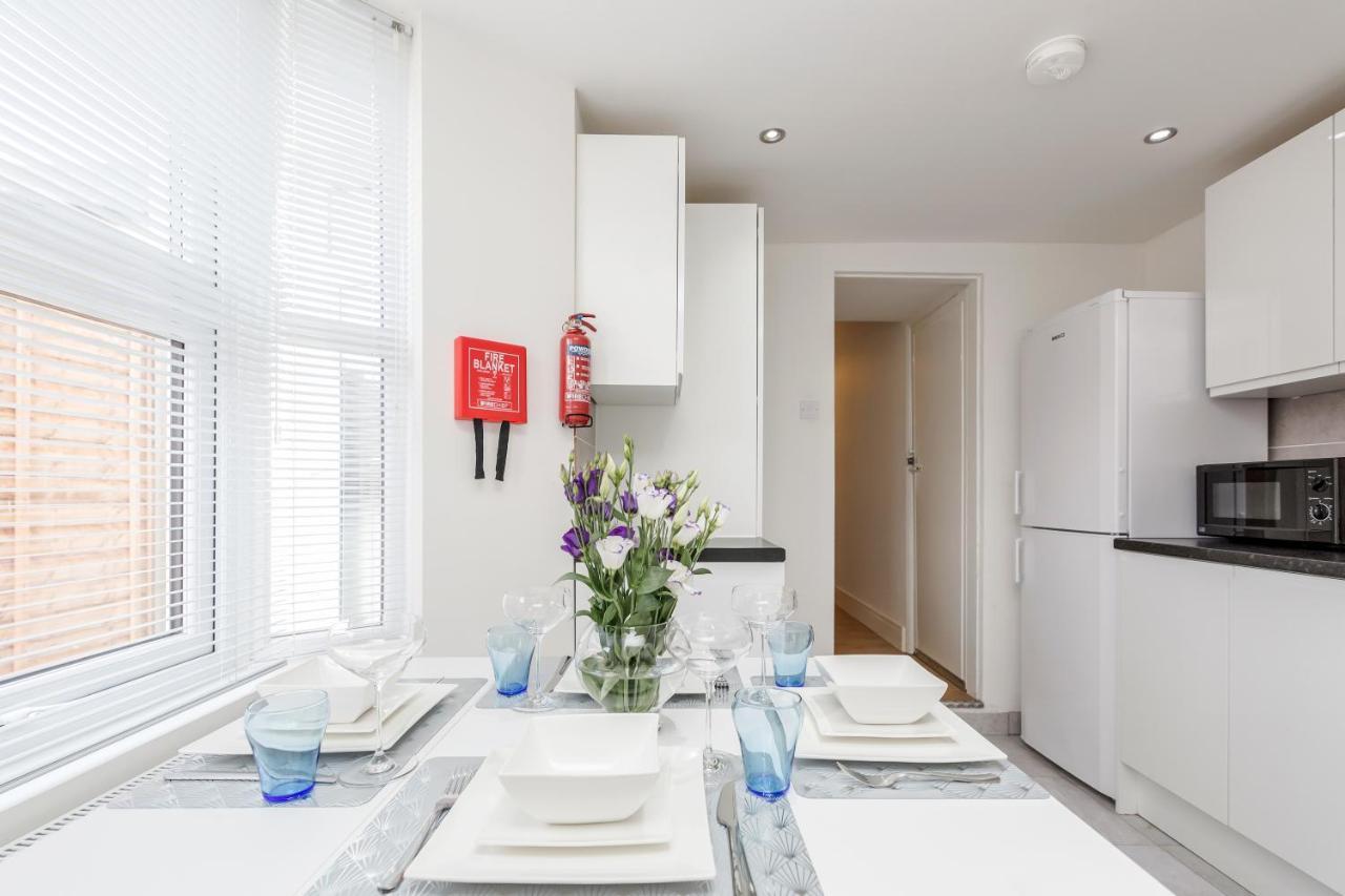 2 Bedrooms Serviced Apartment Excel Exhibition Centre, O2 Arena, Stratford Olympic City, Forest Gate, Central ลอนดอน ภายนอก รูปภาพ