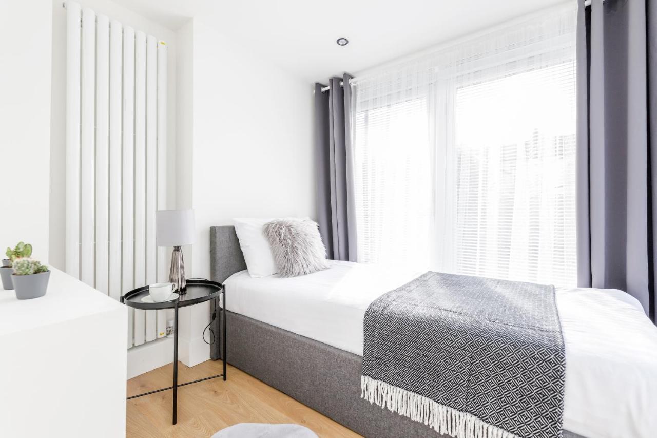 2 Bedrooms Serviced Apartment Excel Exhibition Centre, O2 Arena, Stratford Olympic City, Forest Gate, Central ลอนดอน ภายนอก รูปภาพ